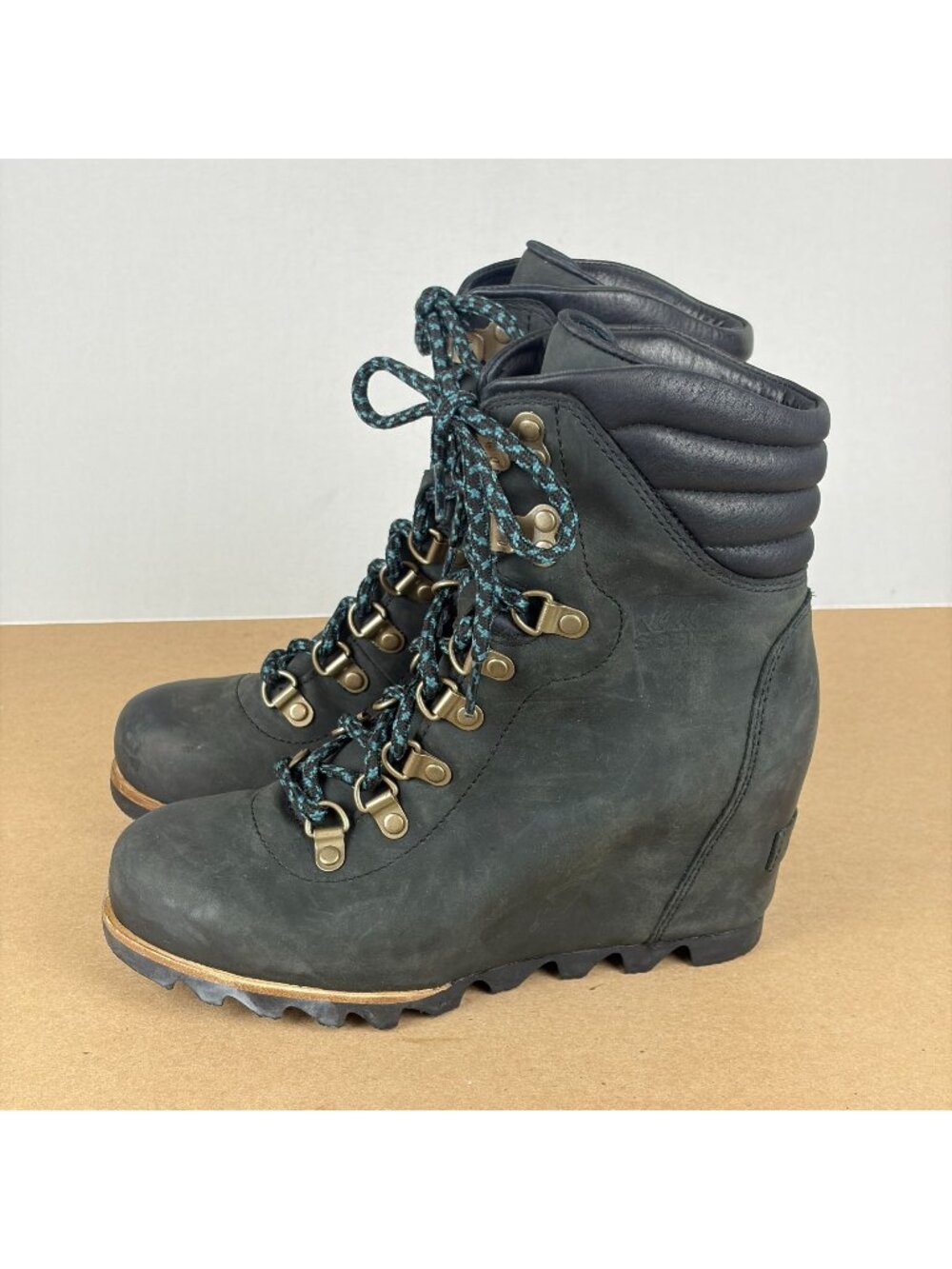 Sorel Conquest High Wedge Boots Womens 7 Black Leather Lace Up Combat